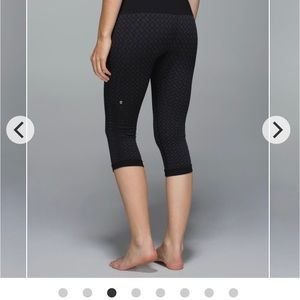 Lululemon size 4 Crops